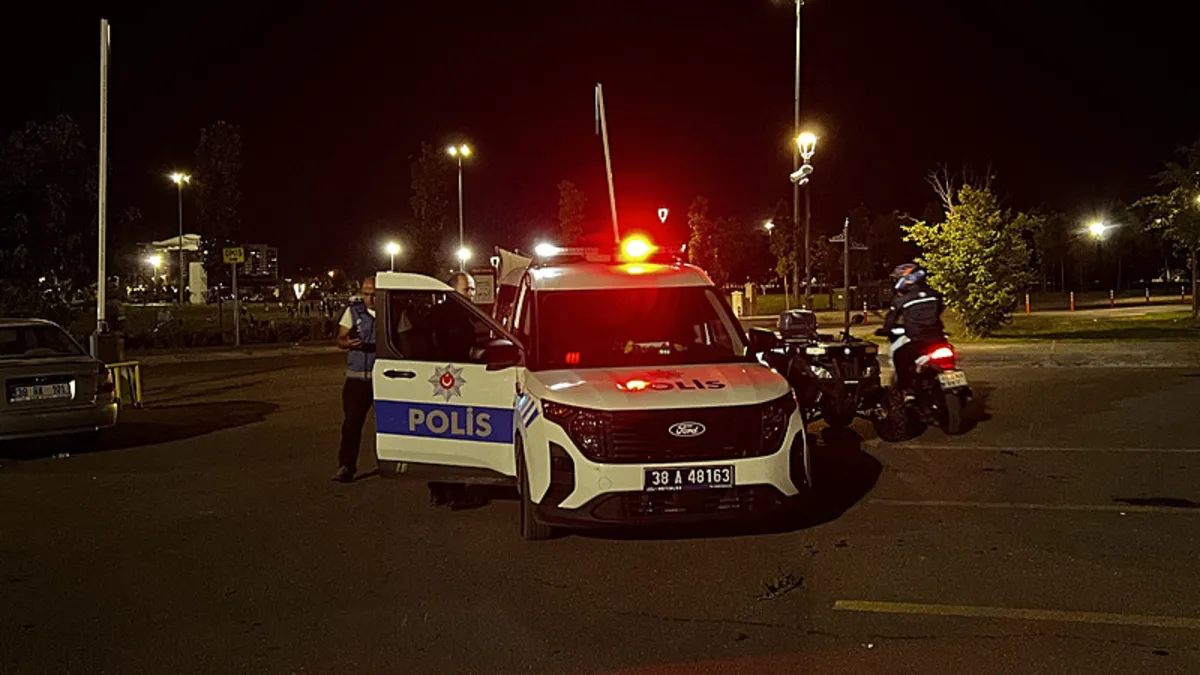 Kayseri'de tartıştığı kişi tarafından bıçakla yaralandı ve Merak Edilenler