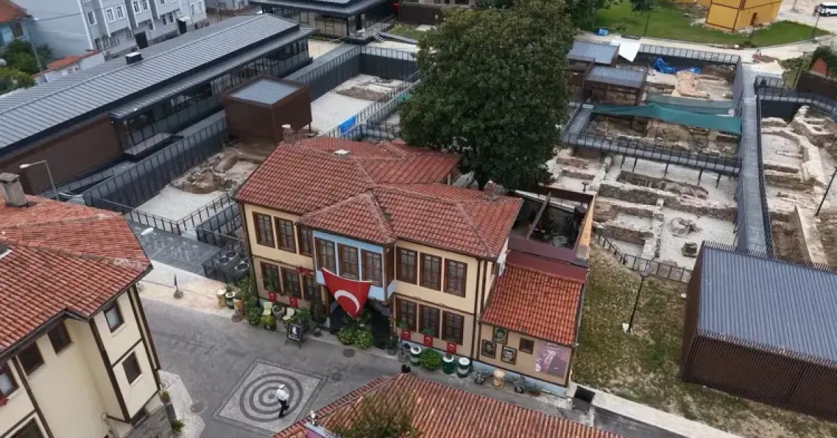 Ayrıntılar Netleşti: Zeki Müren'e ilham olmuştu! 300 yıldır ayakta: Gelişmeler Takip Ediliyor
