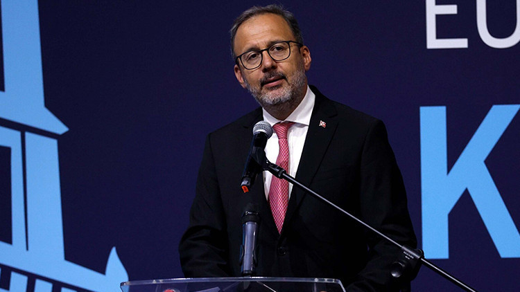 Son Gelişme: Kasapoğlu'ndan belediyelere çağrı: Engelli bireyler için elinizi taşın altına daha fazla koyun |