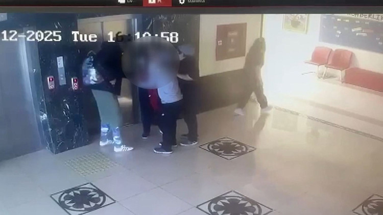 Gündemden Son Bilgiler: Teneffüste dehşet: Kapı kolu atardamarlarını kesen öğrenci ölümden döndü, aileden suç