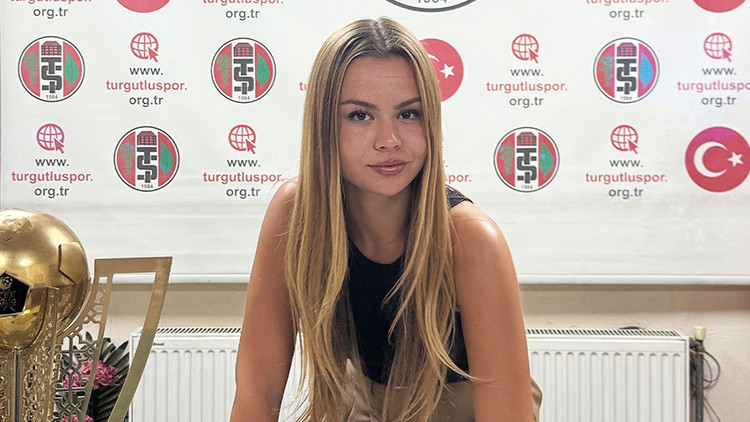 Gündemden Son Bilgiler: Türk futbolunda tarihi imza! Turgutluspor'un yeni teknik direktörü 22 yaşındaki Zeynep