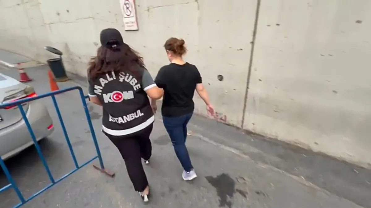 Ayrıntılar Netleşti: SON DAKİKA... AHBAP Derneği soruşturmasında gözaltına alınan 45 şüpheli adliyeye sevk edi