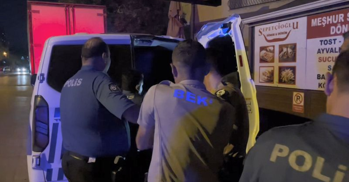 Kritik Açıklama: Eşine ve polislere saldırdı! Yakalandı!: Gelişmeler Takip Ediliyor