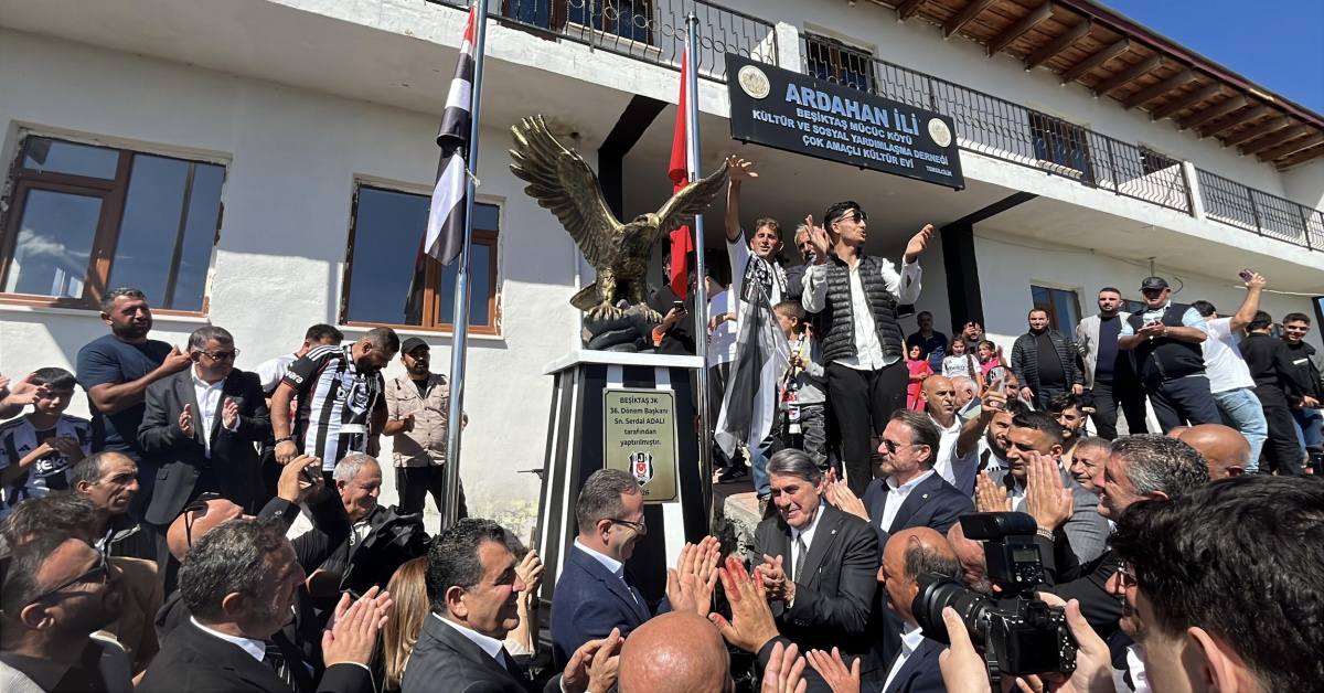 Siyah-beyaz sevgisi Ardahan'da sanata dönüştü! - Son Dakika Bilgileri