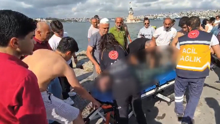 Ayrıntılar Netleşti: Üsküdar'da denizde panik: Zıpkınla balık avlıyordu ölümden döndü - Son Dakika Bilgileri