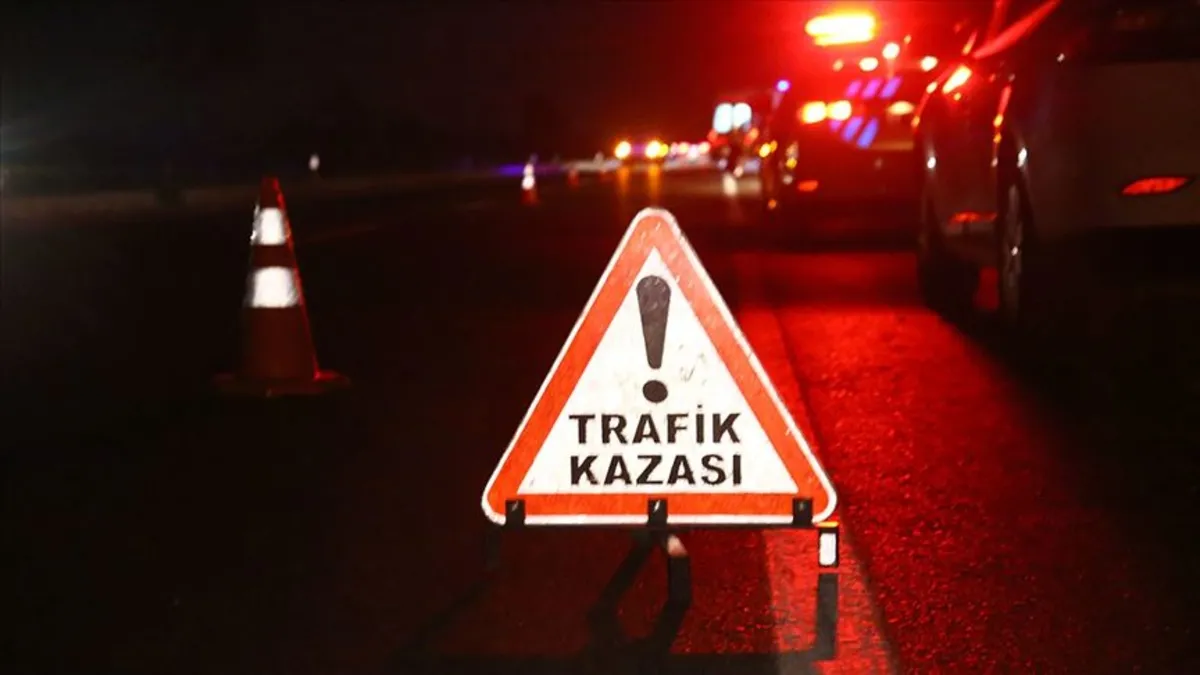Kritik Açıklama: Mersin'de feci kaza! Kontrolden çıkan otomobil uçuruma yuvarlandı: 2 ölü, 1 yaralı