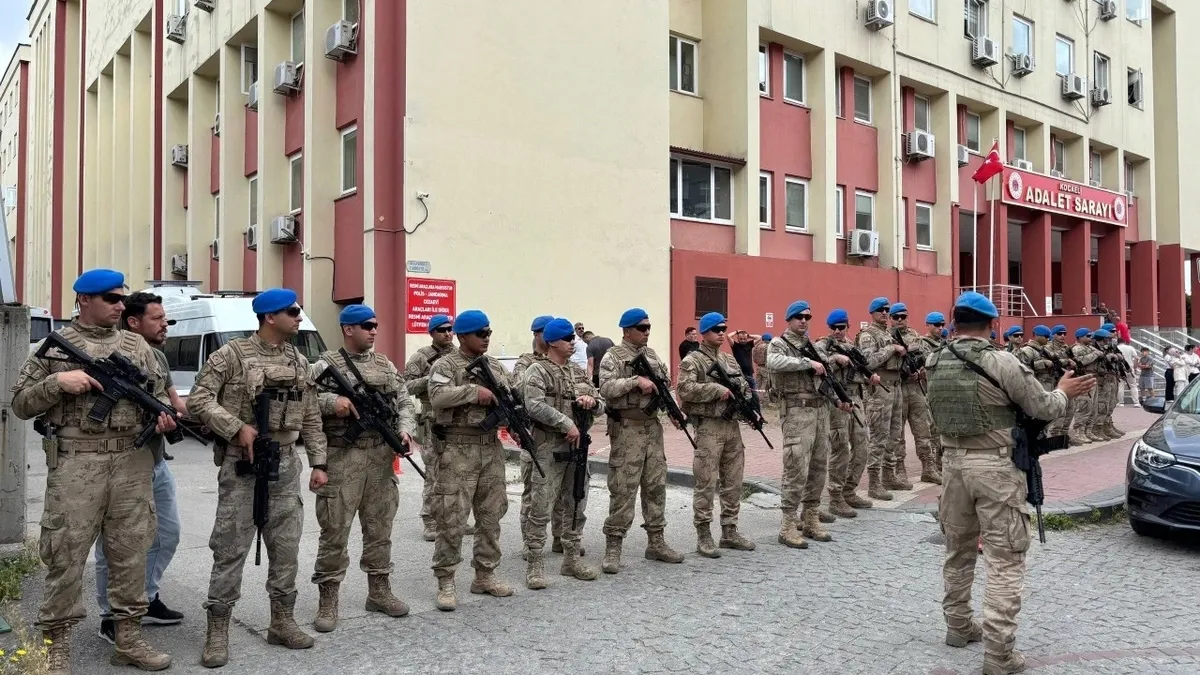 Sıcak Gündem: 'İkizler' suç örgütüne ikinci dalga operasyonu: 12 gözaltı - Son Dakika Bilgileri
