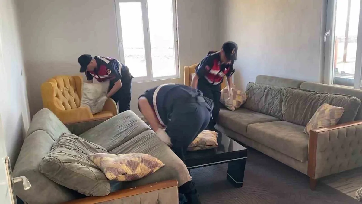 Son Gelişme: "Sokaklar Güvende" operasyonu: 18 kişi yakalandı ve Merak Edilenler