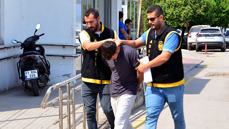 Kritik Açıklama: Birlikte alkol aldığı çocukluk arkadaşını öldürdü