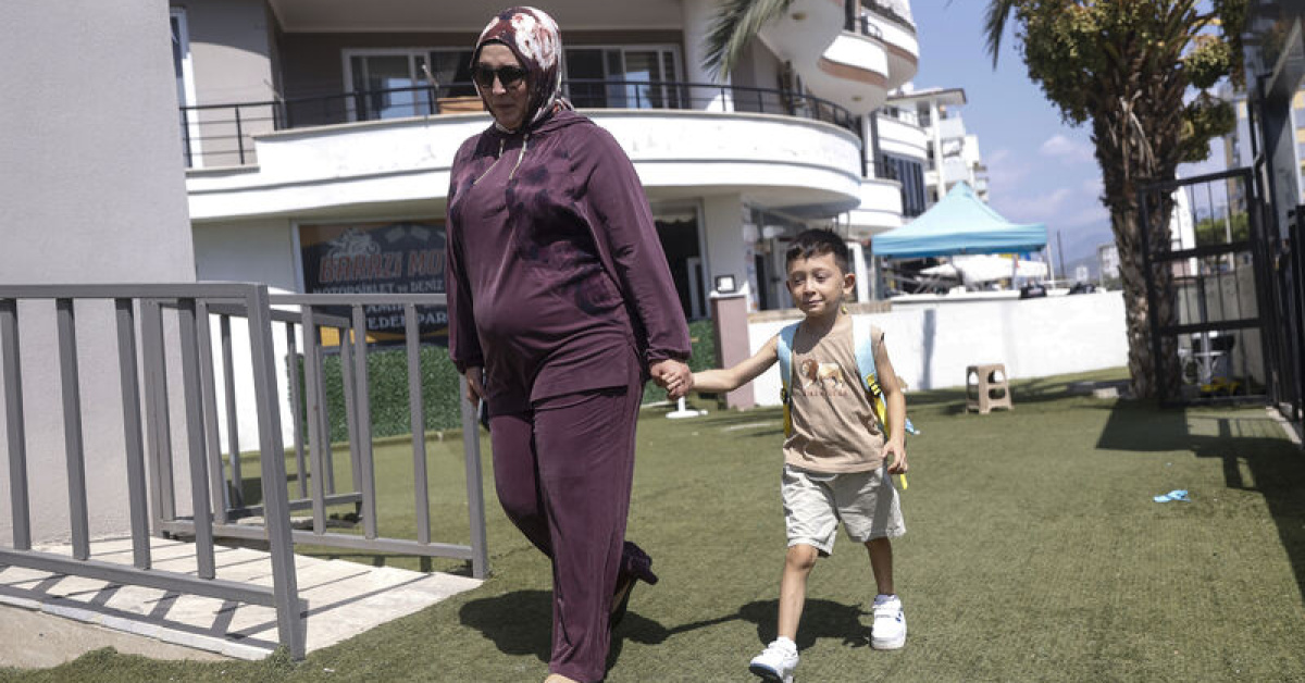 Son Gelişme: Kadavradan rahim nakliyle dünyaya gelen Ömer okula resmen start aldı - Son Dakika Bilgileri