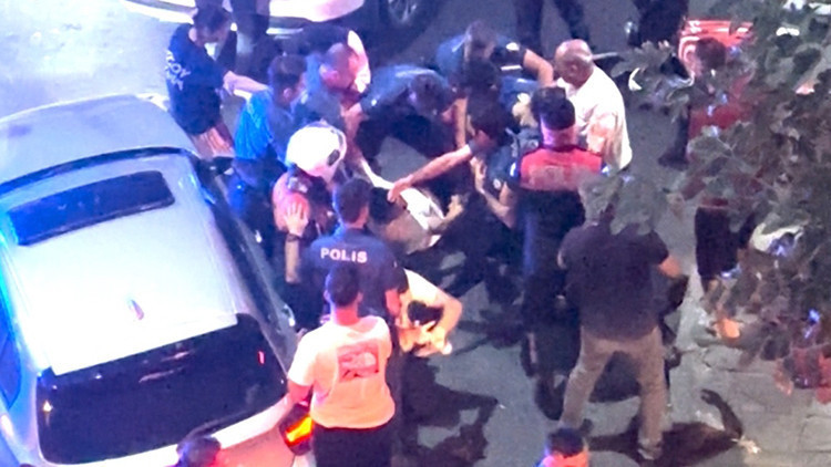 Ayrıntılar Netleşti: Sokak ortasında taciz iddiası ve kavga: Polis havadan takip edip yakaladı: Gelişmeler Tak