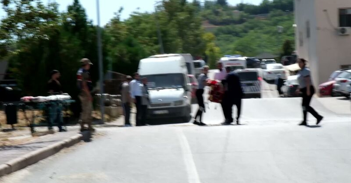 Kritik Açıklama: Polis memuru evinde ölü bulundu - Son Dakika Bilgileri