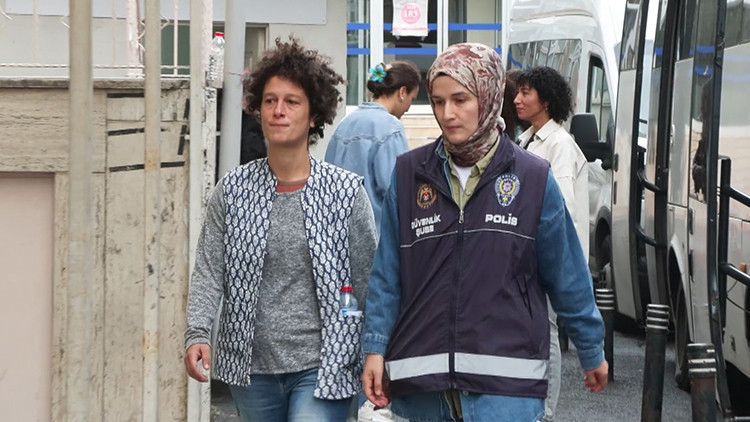 Sıcak Gündem: 'Ailem güvende' operasyonları: 22 protestocu sağlık kontrolüne getirildi