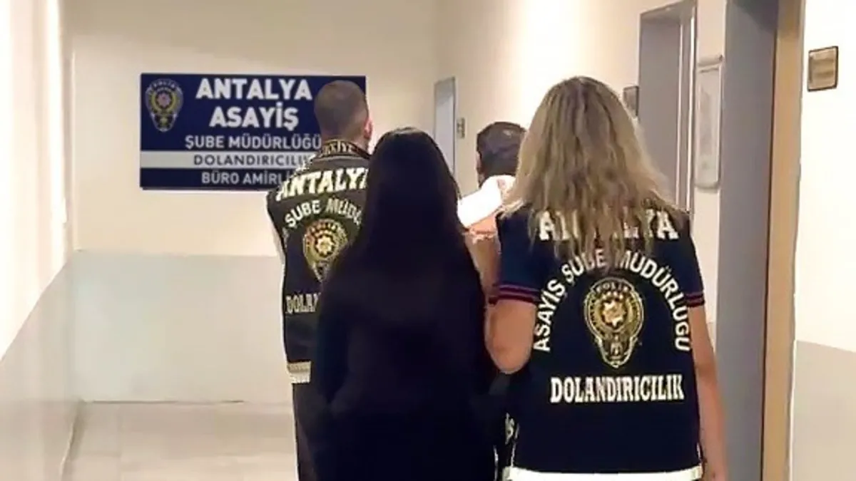 Sıcak Gündem: Sahte polislerden 7 milyon liralık vurgun: 2 ilde eş zamanlı operasyon düzenlendi! ve Merak Edil