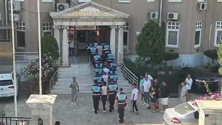Kritik Açıklama: Aydın'da 623 milyon liralık yasa dışı bahis operasyonu: 9 tutuklu: Gelişmeler Takip Ediliyor