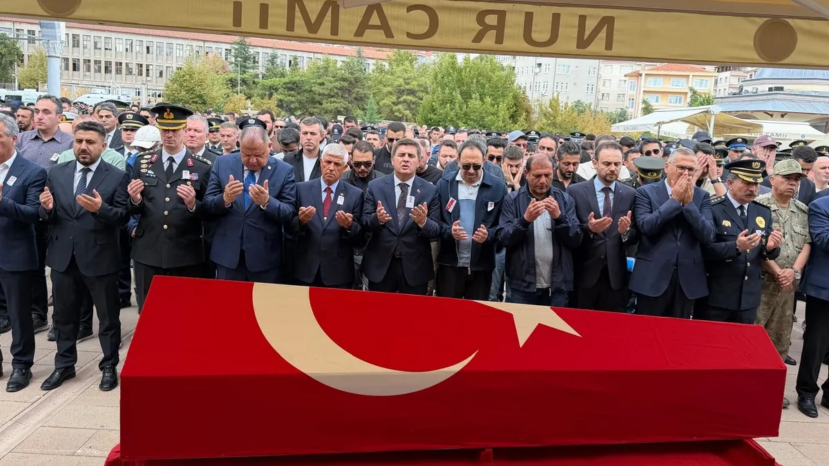 Son Gelişme: Önce kazaya koştu, sonra şehit oldu! Kırıkkale, kahraman polisine ağladı
