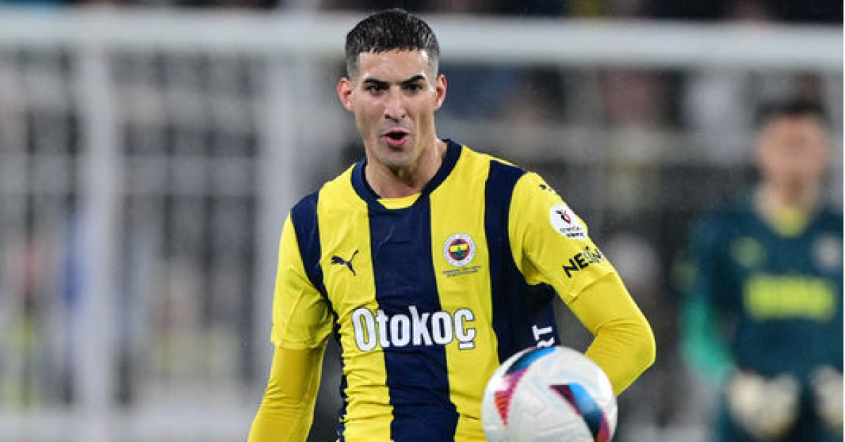 Ayrıntılar Netleşti: Fenerbahçe'ye Mert Müldür şoku!: Gelişmeler Takip Ediliyor