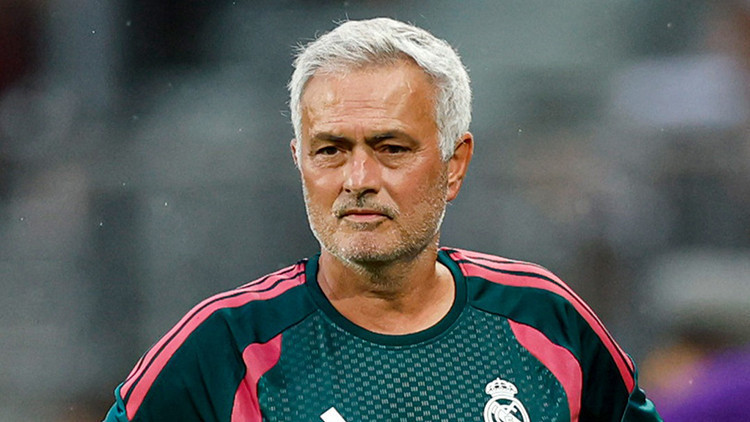 Sıcak Gündem: Marca'dan Real Madrid için dikkat çeken analiz: Mourinho alarmda!: Gelişmeler Takip Ediliyor