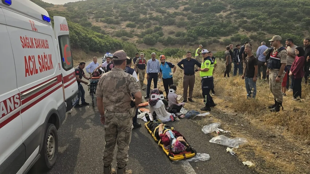 Kritik Açıklama: Bingöl’de trafik kazası! 10 yaralı | İşte Tüm Ayrıntılar