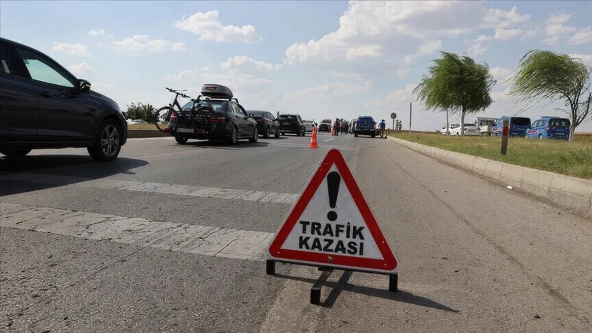 Trafik kazası mağdurları üzerinden milyar liralık vurgun: 253 bin kişiden vekaletname aldılar! 825 şüpheli hak