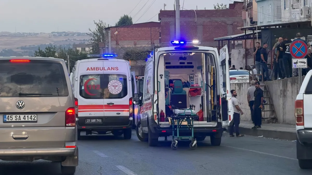 Ayrıntılar Netleşti: Diyarbakır'da husumetli ailelerin kavgası kanlı bitti: 2 ölü, 1 ağır yaralı - Son Dakika
