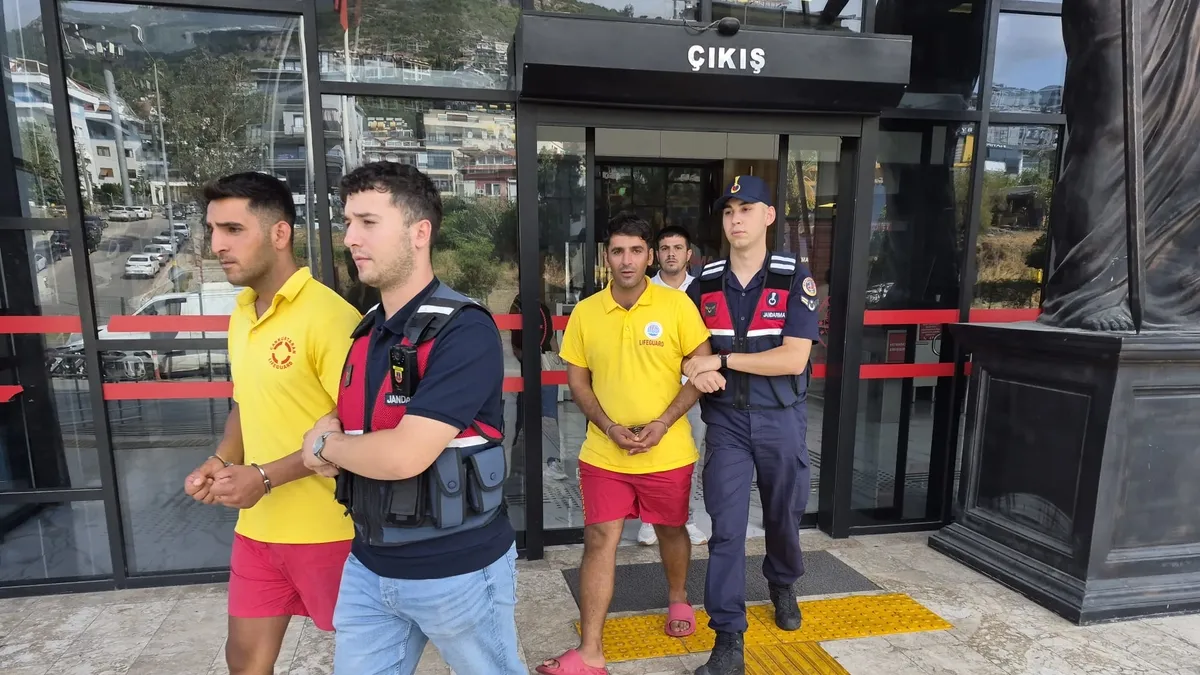 Alanya’da alkol kavgası: 1 kişi bıçaklandı!