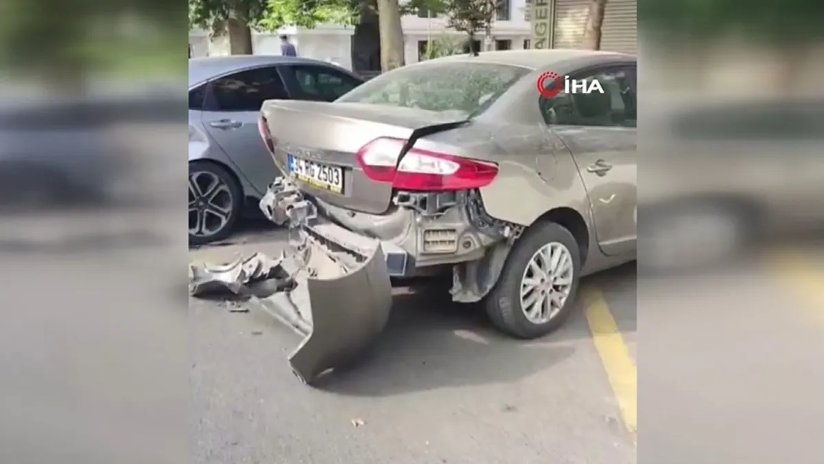 Gündemden Son Bilgiler: Batman'da otomobil park halindeki 2 araca çarptı: Sürücü kaçtı ve Merak Edilenler