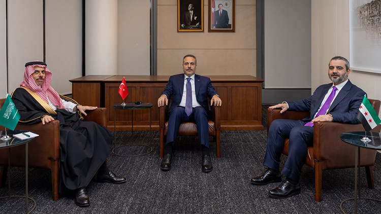 Gündemden Son Bilgiler: Dışişleri Bakanı Hakan Fidan, Üçlü Dışişleri Bakanları toplantısına ev sahipliği yaptı
