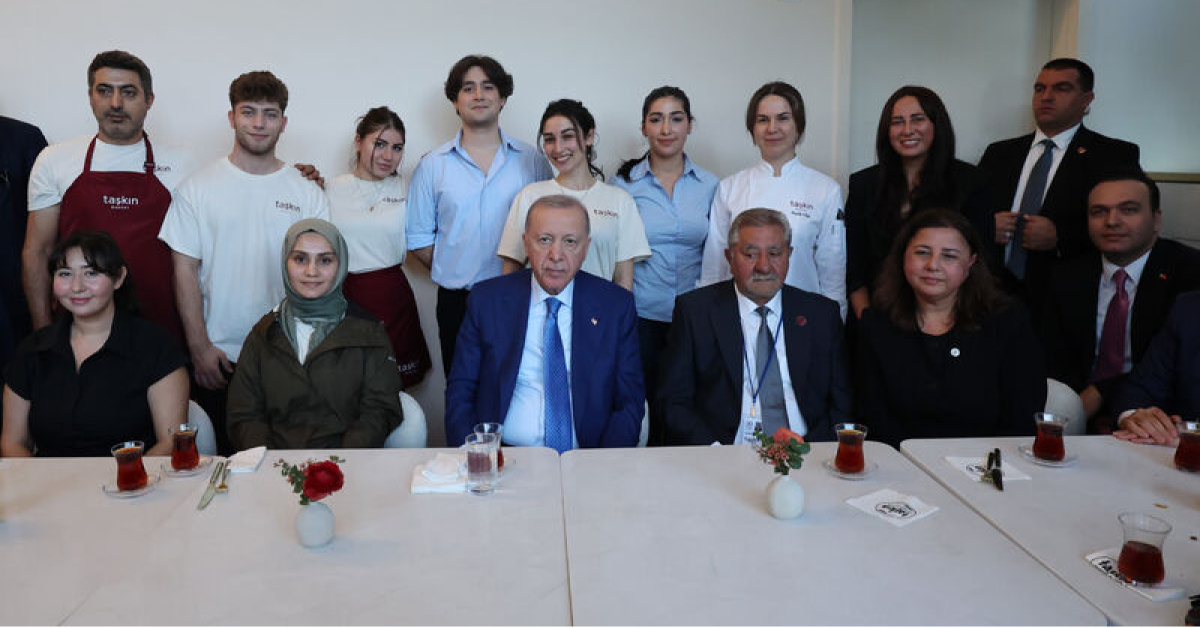 Ayrıntılar Netleşti: Cumhurbaşkanı Erdoğan vatandaşlarla bir araya geldi | İşte Tüm Ayrıntılar