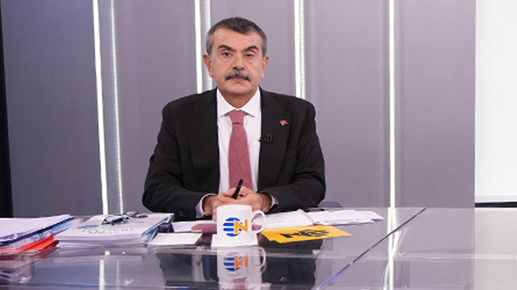 Bakan Tekin’den ailelere çağrı... Silahları çocukların erişemeyeceği yerde saklayın... Dijital yazışmaları tak