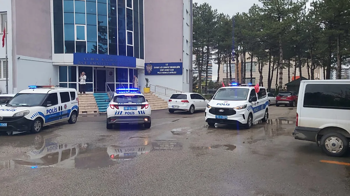 Kritik Açıklama: Ankara'da omuz atma kavgası büyüdü: 2'si ağır 4 yaralı - Son Dakika Bilgileri