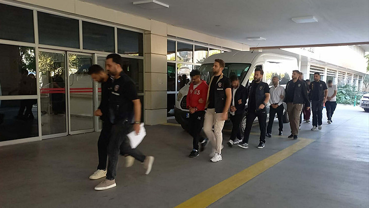 Gündemden Son Bilgiler: 12 ilde yatırım ve fon vurgunu operasyonu: 20 gözaltı ve Merak Edilenler