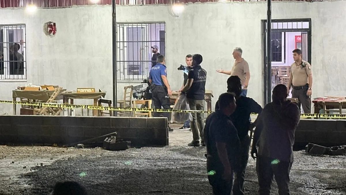 Kritik Açıklama: Mersin'de kahvehaneye silahlı saldırı: 1 ölü, 4 yaralı | İşte Tüm Ayrıntılar