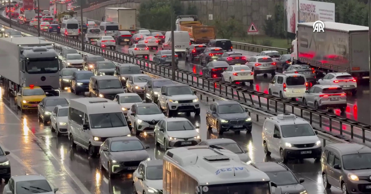 Son Gelişme: İstanbul'da yağmur trafiği! Yüzde 89'a ulaştı: Gelişmeler Takip Ediliyor