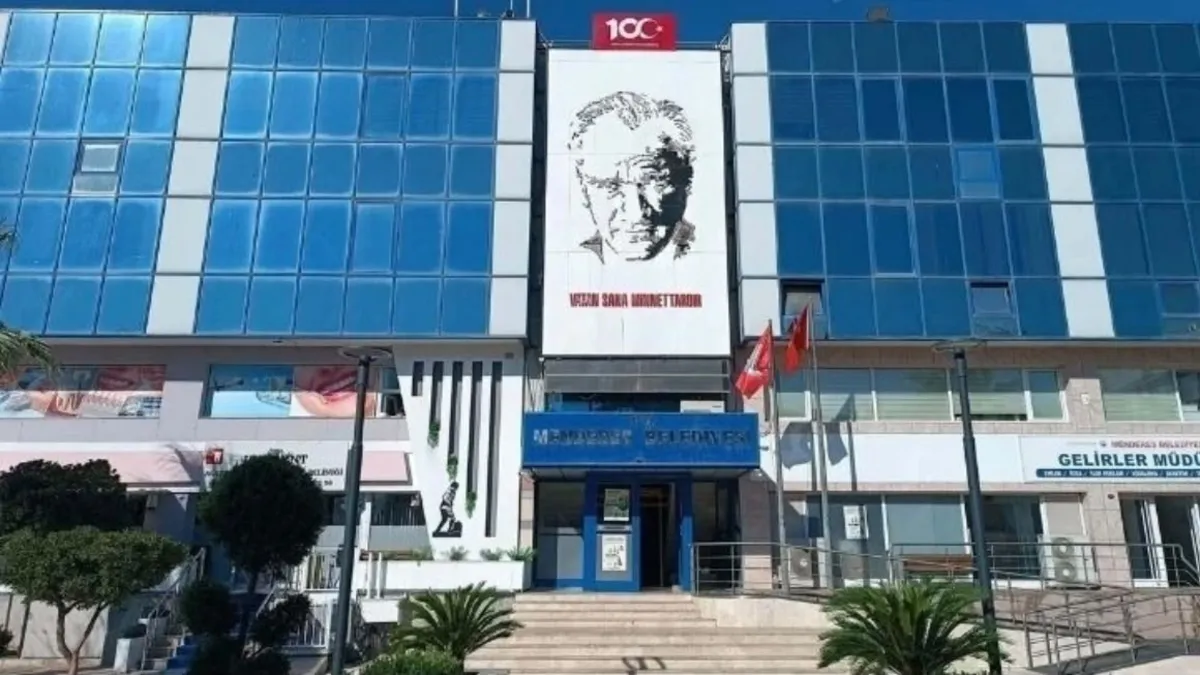 Kritik Açıklama: Menderes Belediyesi'ne yolsuzluk soruşturmasında yeni detaylar: Hapisteki isimden bile rüşvet