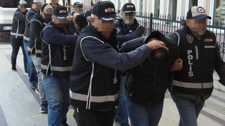 Gündemden Son Bilgiler: Aralarında iş insanları da var: Fuhuş ve uyuşturucu operasyonunda 20 gözaltı: Gelişmel