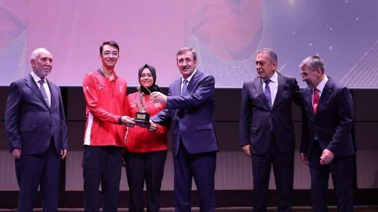 Gündemden Son Bilgiler: Cumhurbaşkanı Yardımcısı Yılmaz: Türkiye Yüzyılı sporumuzun da yüzyılı olacak