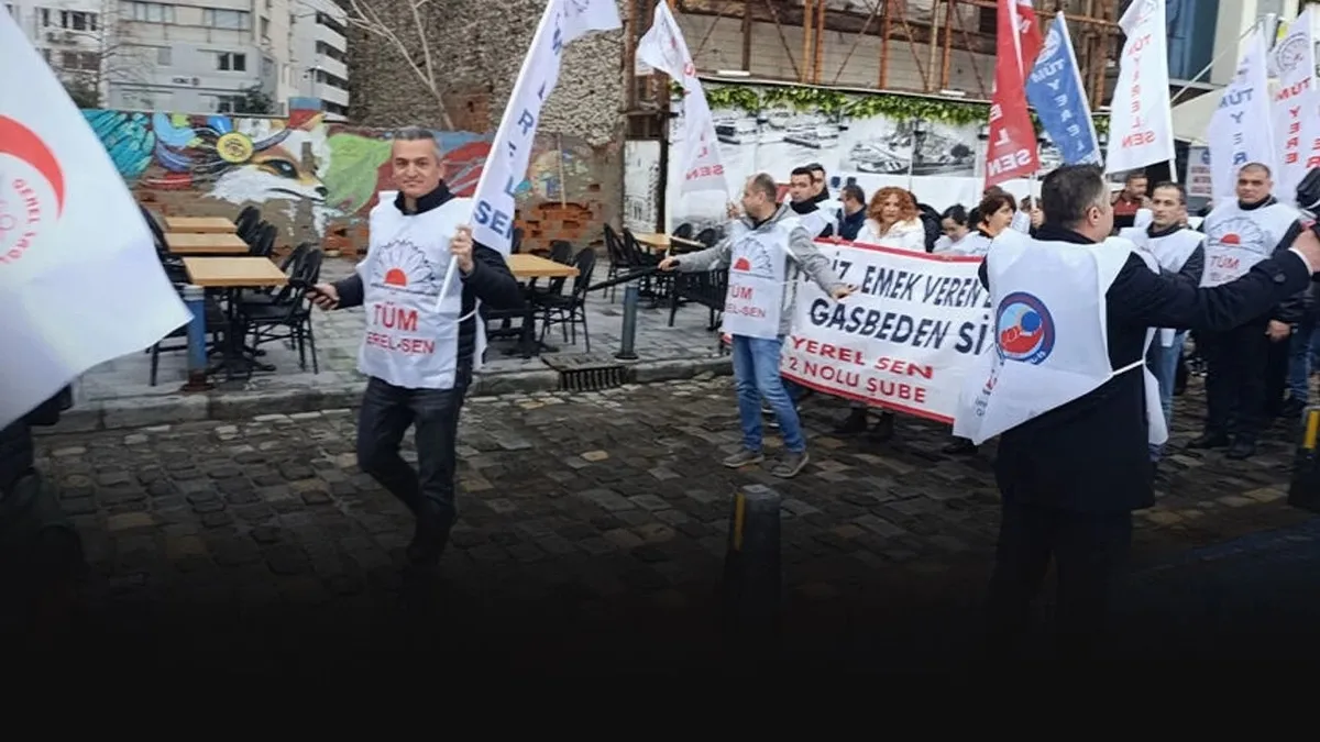 Önce Buca ve Konak şimdi de Dikili! Memurlar ayaklandı