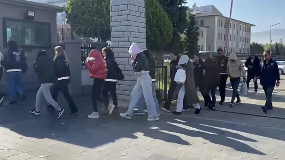Son Gelişme: Masaj salonlarına fuhuş operasyonu: 5 tutuklama | İşte Tüm Ayrıntılar