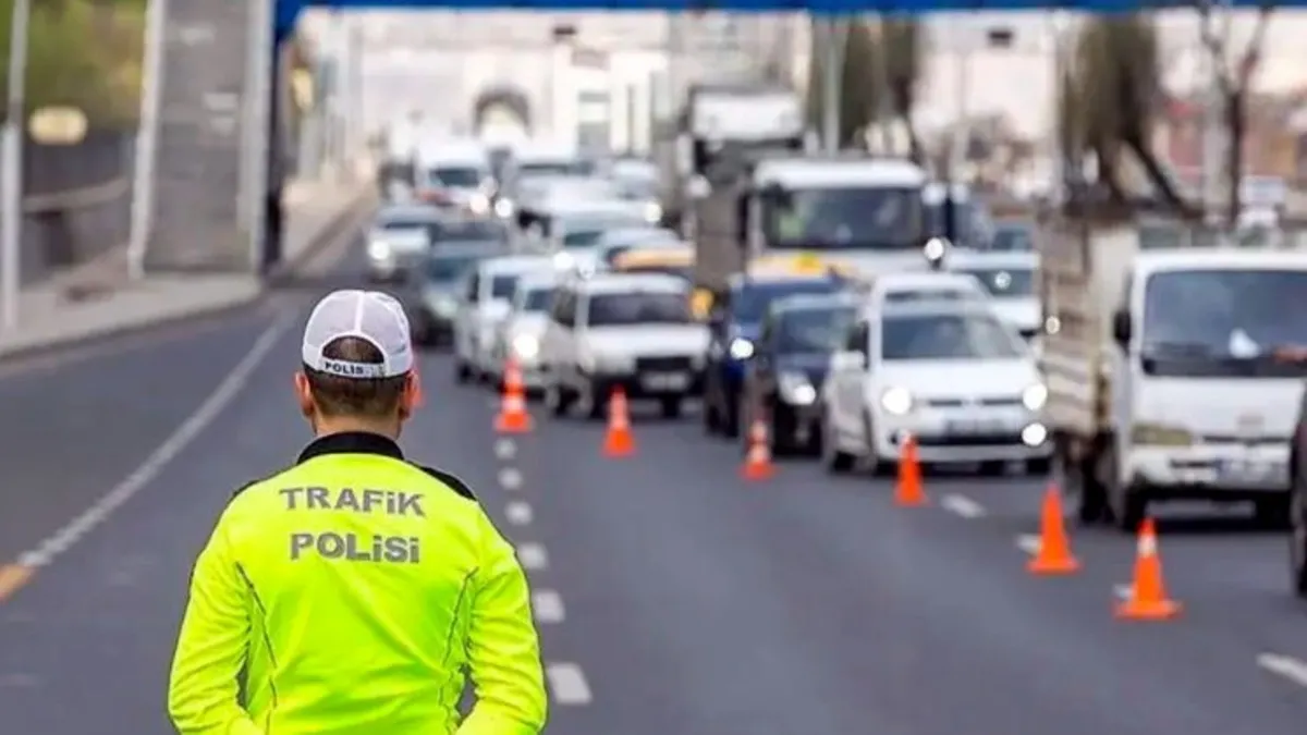 Kritik Açıklama: "İstanbul'u Koşuyorum Avrupa Etabı" nedeniyle pazar günü bazı yollar trafiğe kapatılacak | İş