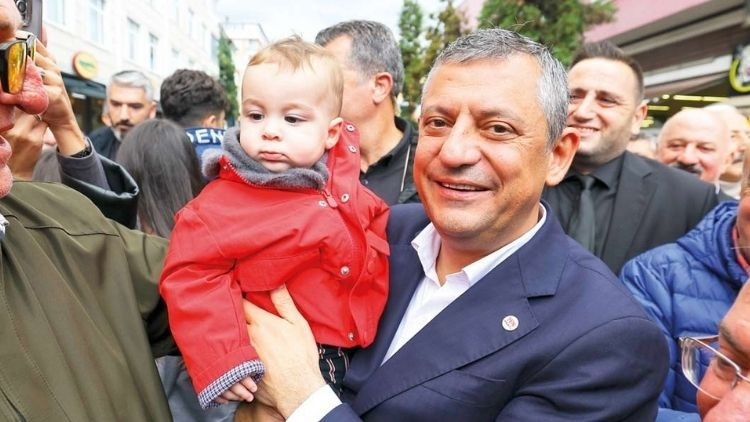 Özgür Özel Artvin’de konuştu: Hedefimiz adil eşit bir düzen