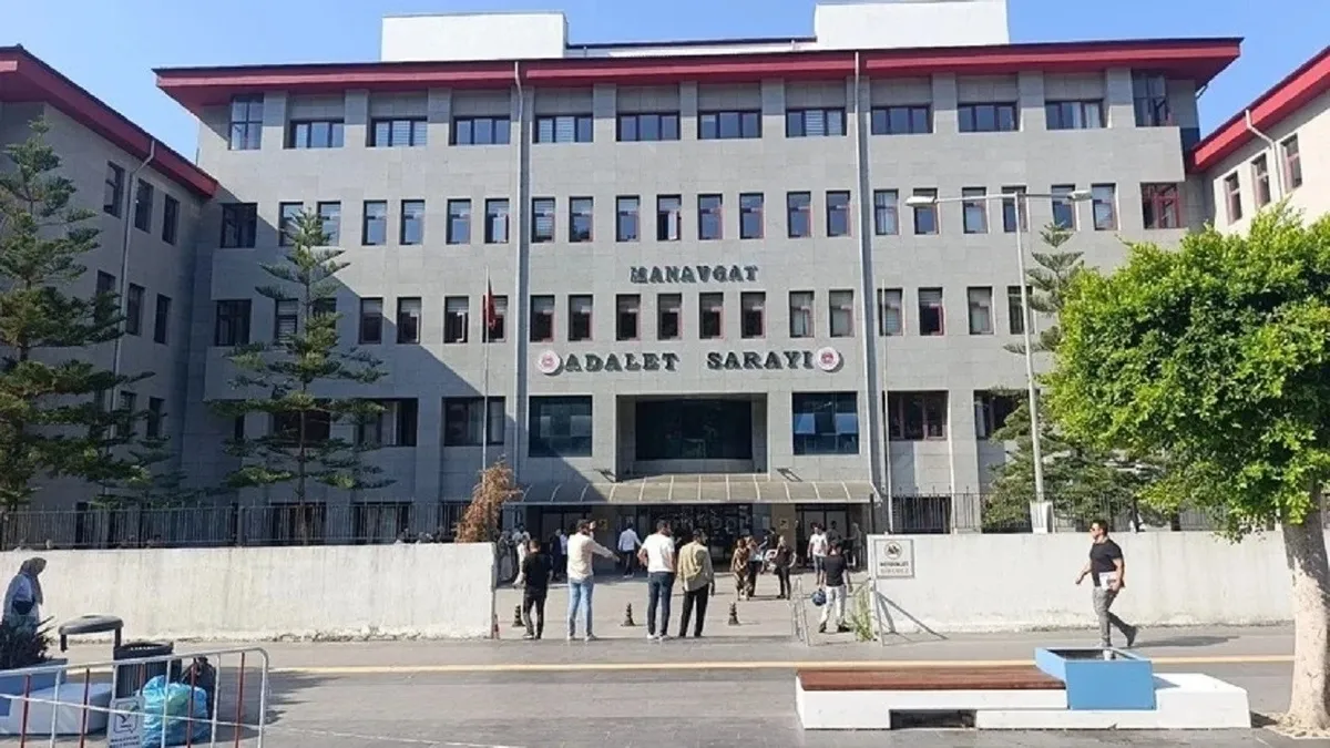 Sıcak Gündem: Savcılık katibinden skandal para trafiği! “Çocuğuna dava açılmayacak” vaadiyle dolandırdı: Geliş