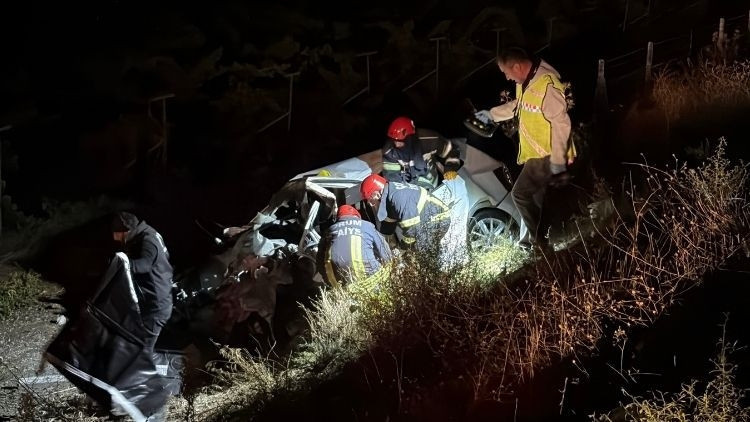 Gündemden Son Bilgiler: Çorum'da feci kaza: 4 kişi yaşamını yitirdi, 1 kişi yaralandı | İşte Tüm Ayrıntılar