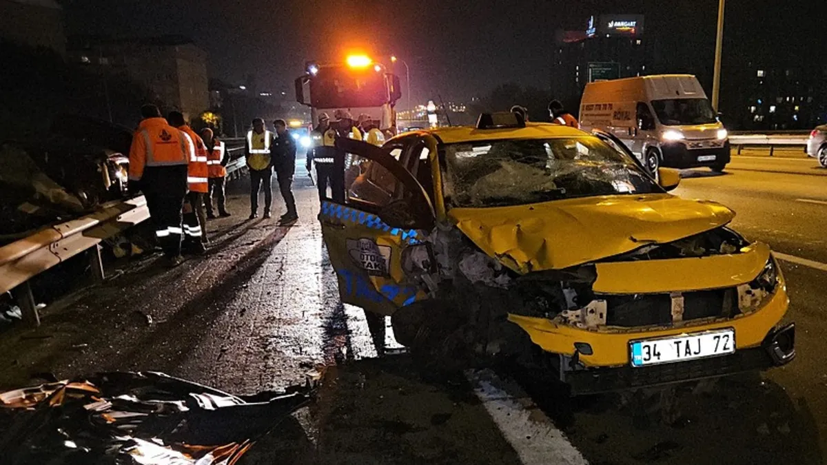 Kağıthane’de otomobil ile taksi çarpıştı: 1 ölü, 2 yaralı: Gelişmeler Takip Ediliyor