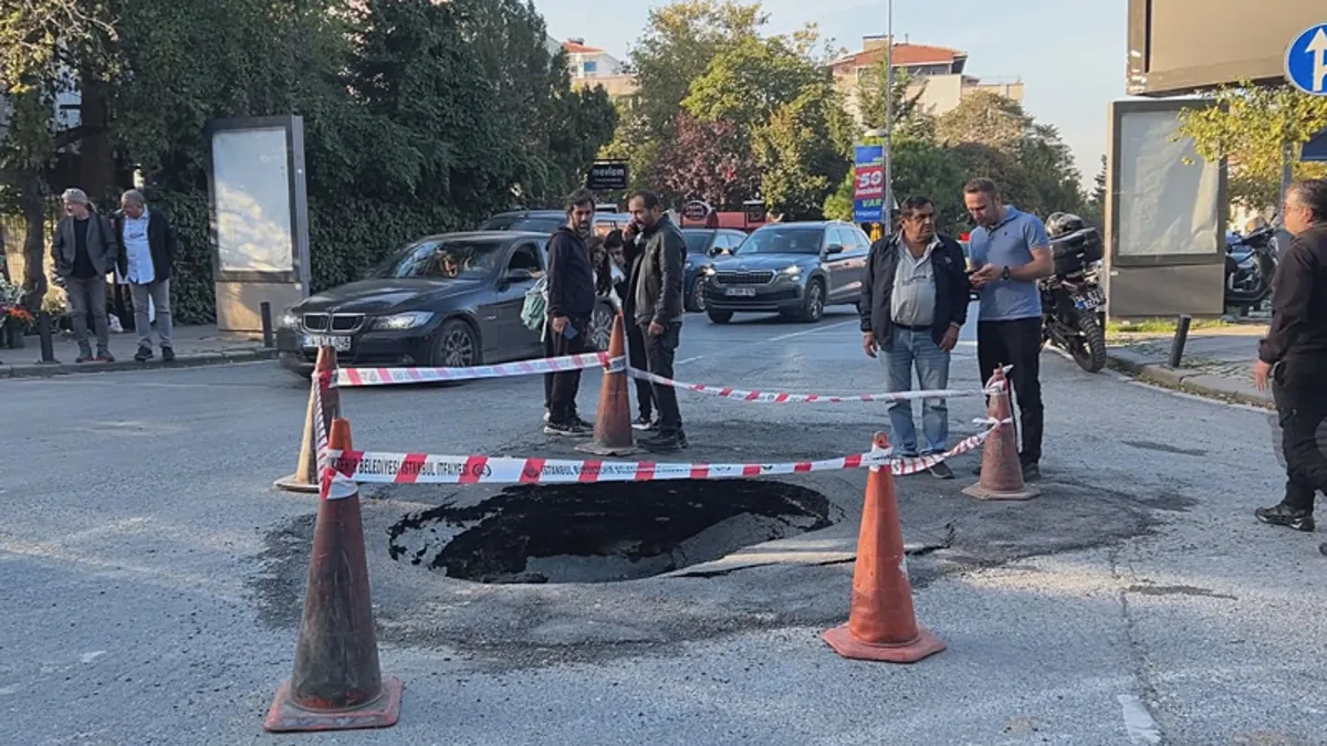 Kritik Açıklama: Beşiktaş’ta yolda çökme meydana geldi!: Gelişmeler Takip Ediliyor