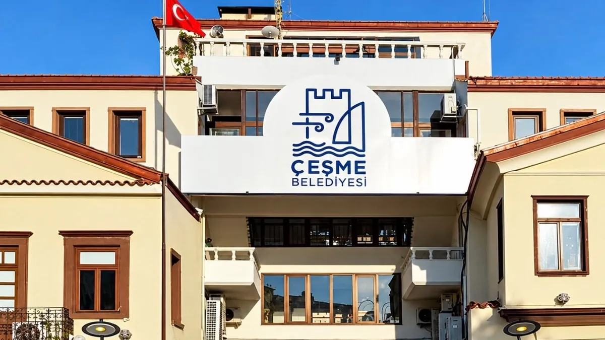Gündemden Son Bilgiler: SON DAKİKA... Çeşme Belediyesi'nde rüşvet konuşmaları deşifre oldu! 11 şüpheli hakkınd