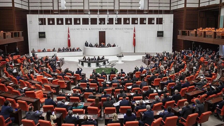 Sıcak Gündem: AK Parti'den tasfiye edilen fonlara ilişkin kanun teklifi… TBMM Başkanlığı'na sunuldu