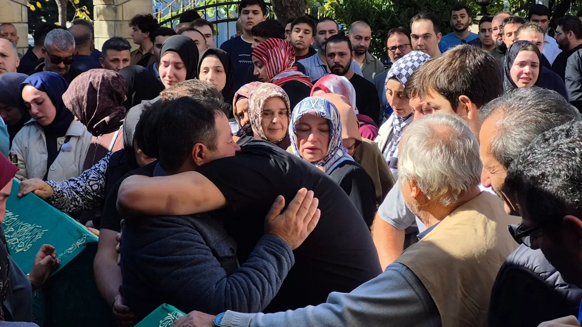 Sıcak Gündem: Maltepe'de çöken binada ölen abi kardeşe acı veda - Son Dakika Bilgileri