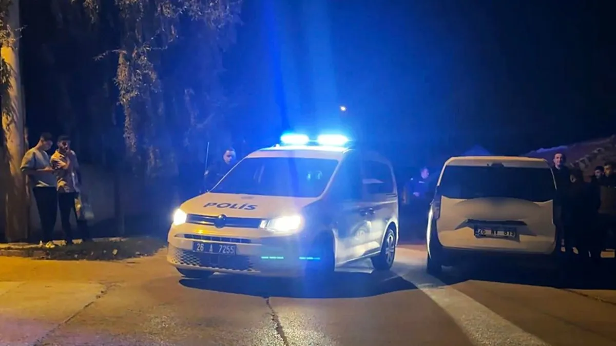 Ayrıntılar Netleşti: Eskişehir’de silahlı kavga: 2 kişi yaralandı!: Gelişmeler Takip Ediliyor