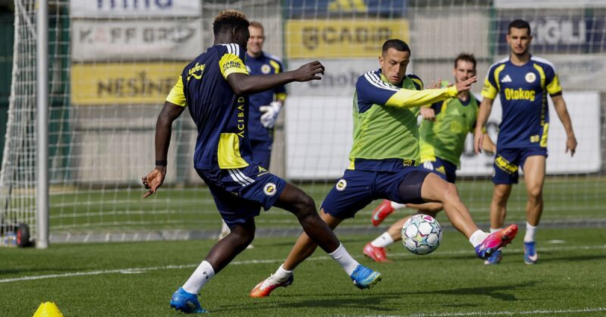 Sıcak Gündem: Fenerbahçe'de Aston Villa maçı mesaisi! - Son Dakika Bilgileri